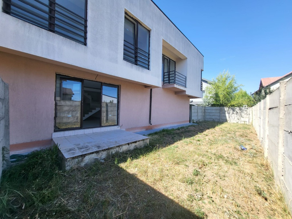 Casa 5 camere, 3 bai, clasa energetica A, loc parcare