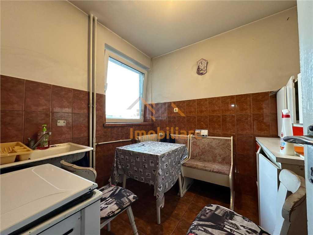 APARTAMENT 2 CAMERE| ETAJ 5 | ZONA SPLAIUL CRISANEI | ORADEA