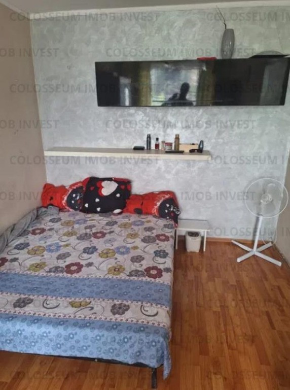 Garsoniera decomandat - zona Astra