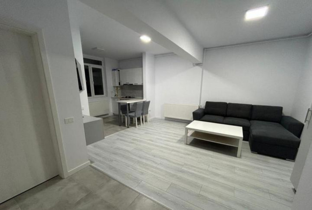 Berceni metrou biruintei studio etaj 5