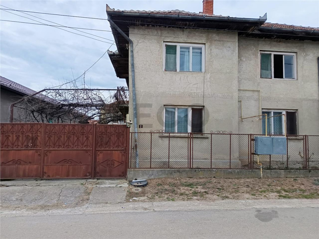 RECO CASA CU ETAJ IN MARGHITA