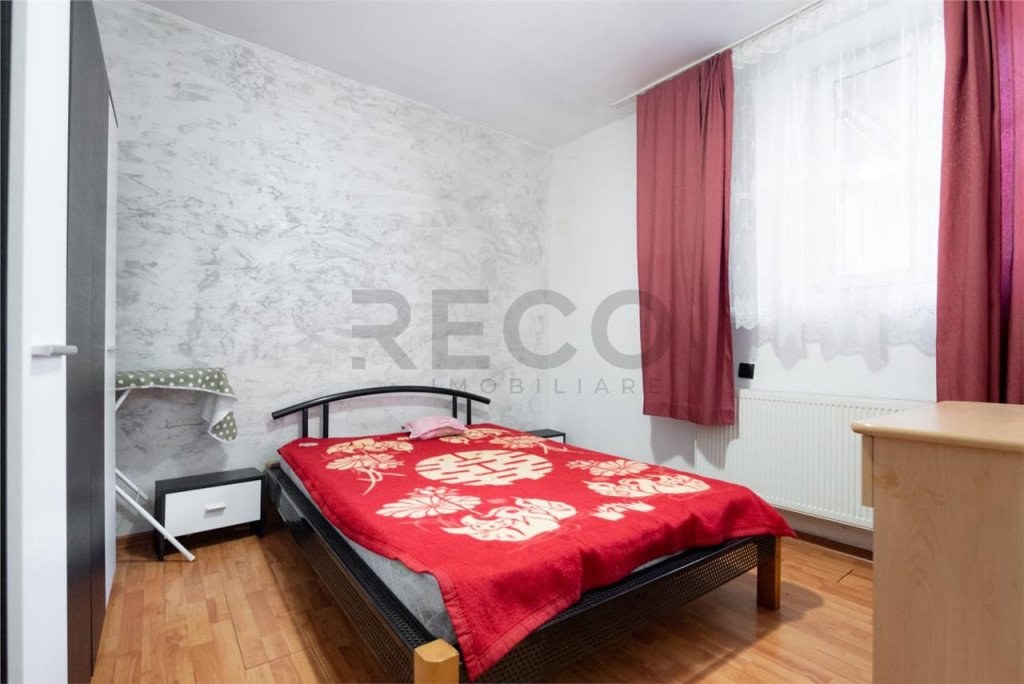 RECO . Apartament cu 2 camere Calea Clujului .