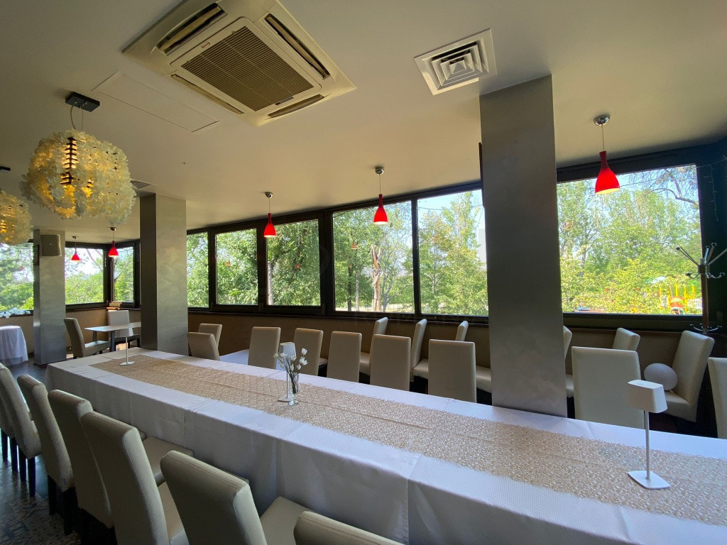 Restaurant de inchiriat Parcul Tineretului