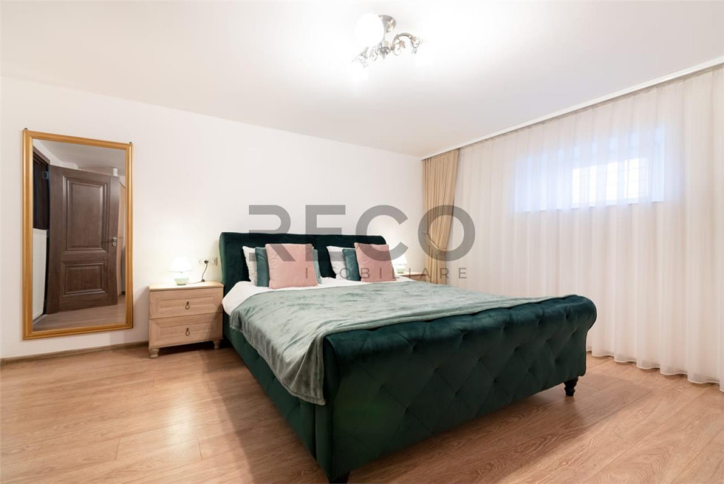 RECO . Studio ultracentral de inchiriat