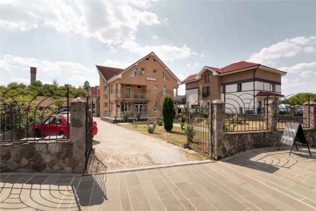 RECO Pensiune 32 camere, 1 Mai