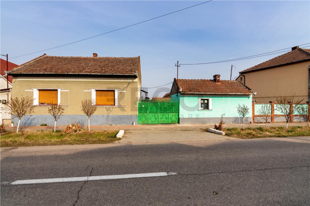 RECO Casa cu teren 3036mp, Bors