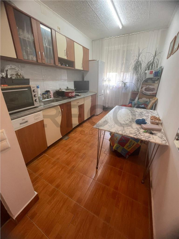 RECO Apartament de 3 camere de Rogerius