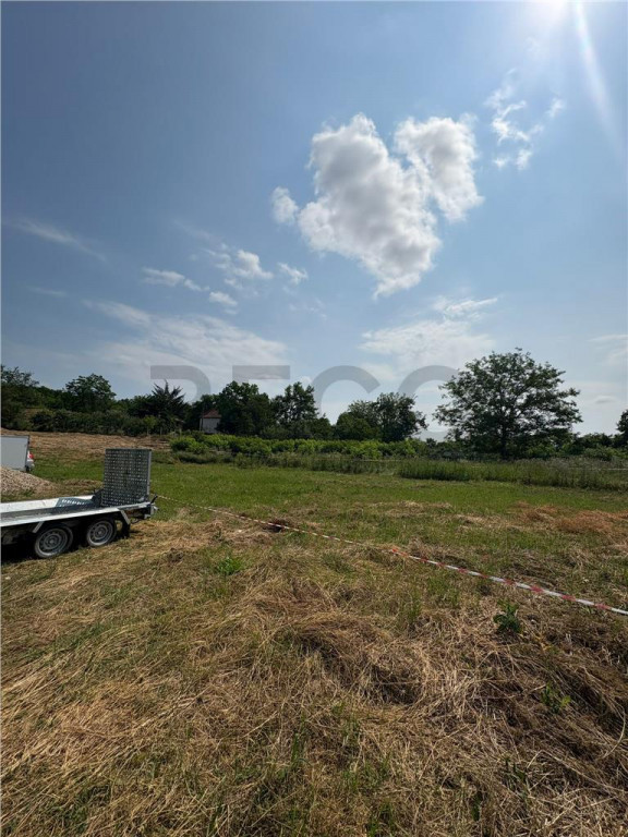 RECO Teren intravilan 906 mp zona Podgoria