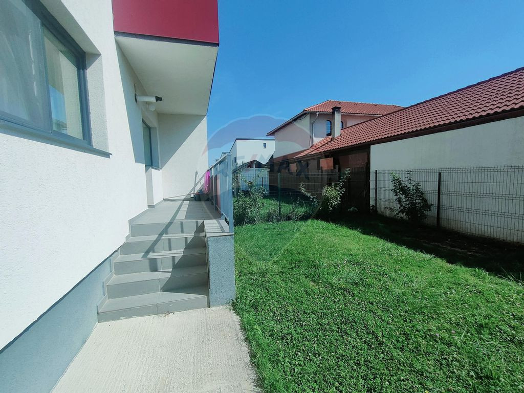 Apartament de inchiriat cu gradina