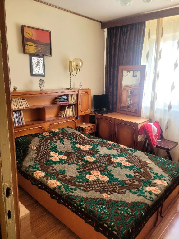 Apartament 3 camere zona Noua