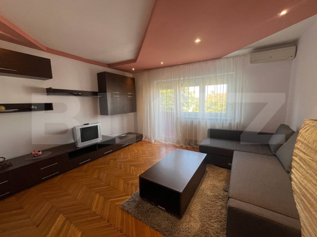 Apartament cu 3 camere, decomandat, 65 mp, Complex Studentes