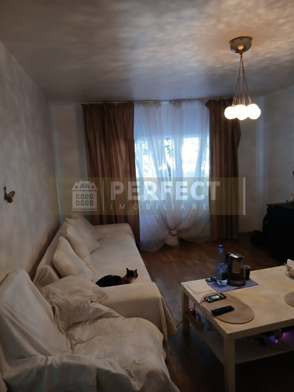 Apartament 2 camere,semidecomandat,9 MAI,PARTER,pret 62.000 EUR!!!