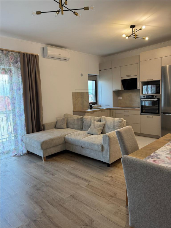 Giroc (Calea Urseni)- 2 camere- aproape de mijloacele de tra