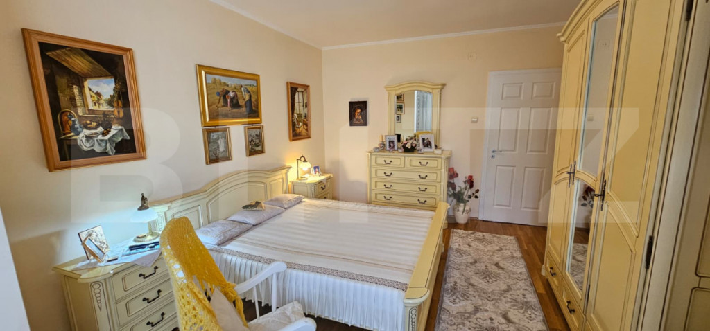 Apartament 3 camere si garaj – zona Piața Centrală, Dev