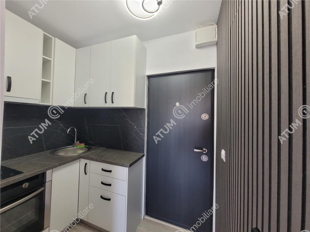 Garsoniera complet renovata la etaj intermediar in zona Tere