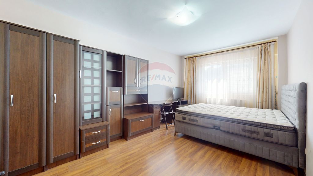 Comision 0% | Apartament 3 camere | Decomandat | Etaj int...