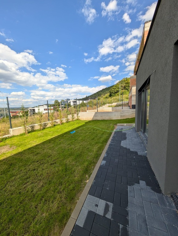 Duplex cu demisol open-space, 280 mp teren, Florești