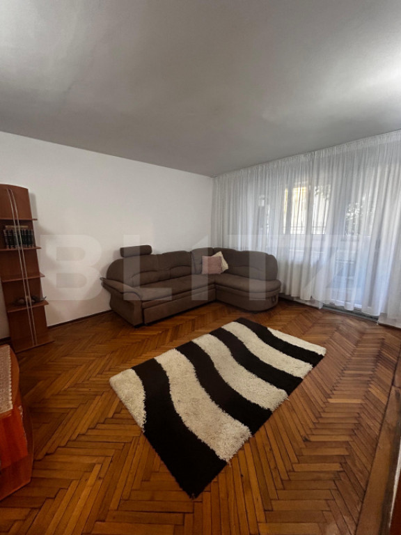 Apartament 3 camere, 72 mp, zona Centrala