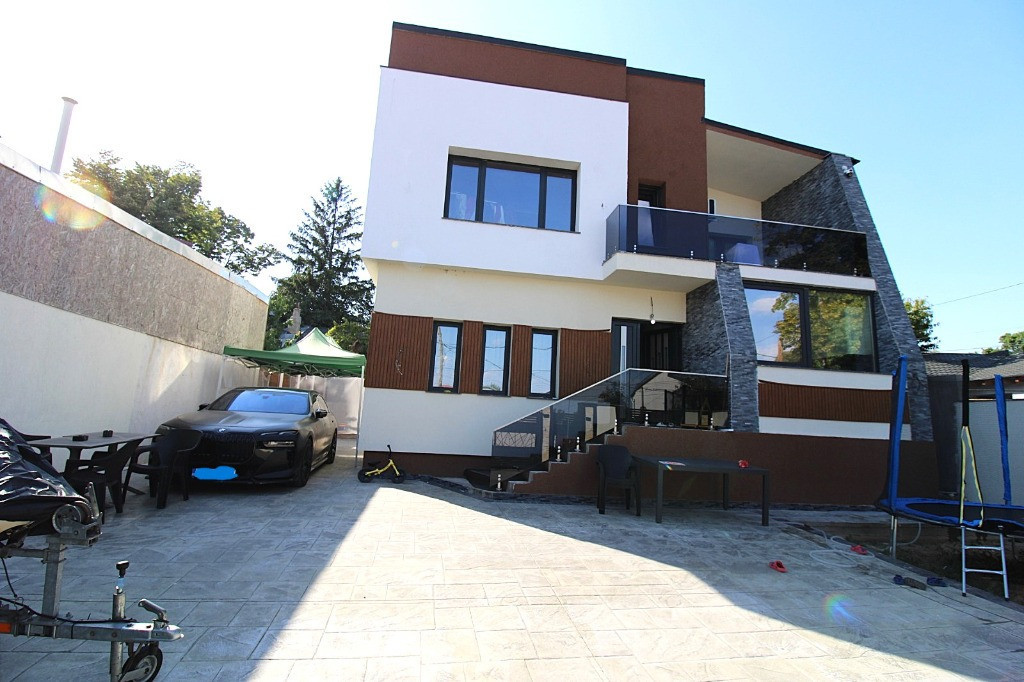 Casă modernă, centrală, construcție nouă 2024 – Str. Romana