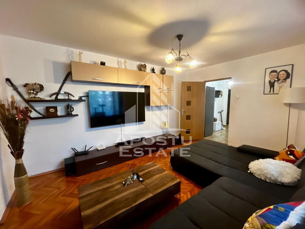 Apartament 2 camere,etaj 2,centrala proprie,zona Gh.Lazar