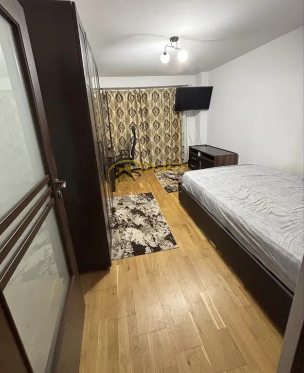 Apartament 2 camere decomandat in Podul de Fier