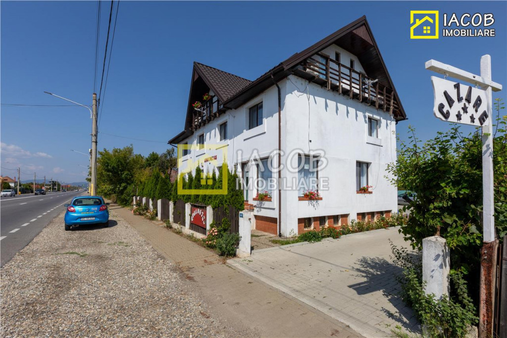 Casa la roșu in zona Dumbrava Roșie