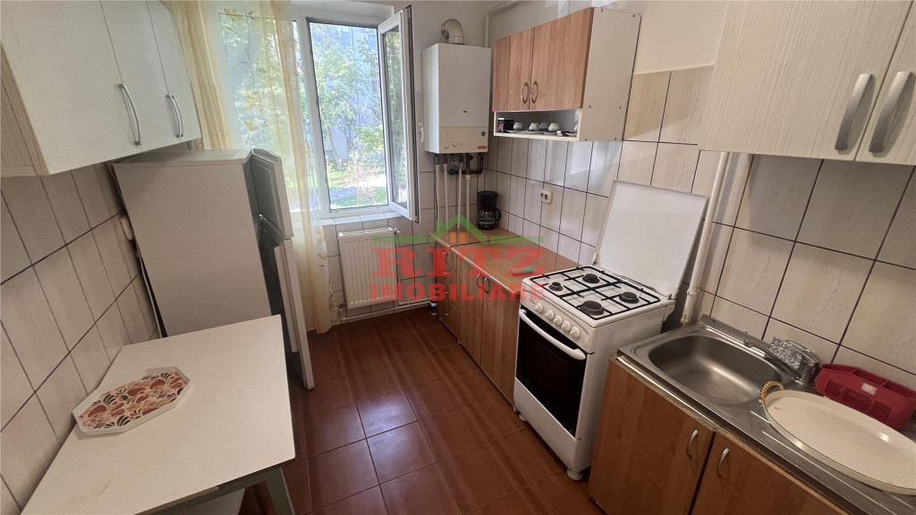 NOU ! De Inchiriat apartament 2 cam., et. 1, Zona ULTRACENT