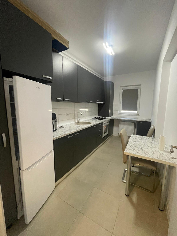 Apartament de inchiriat|2 camere|loc parcare inclus in pret