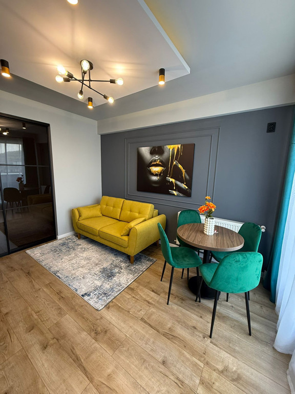 Proprietar apartament 3 camere Florești urușagului cu terasă de 14mp