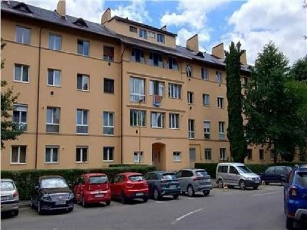 COLOSSEUM: Camera mobilata utilata piata Astra