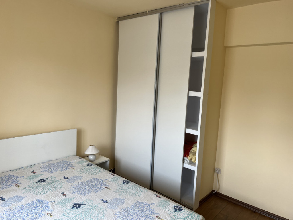 Ap 2 camere decomandate parter inalt turnisor Lidl