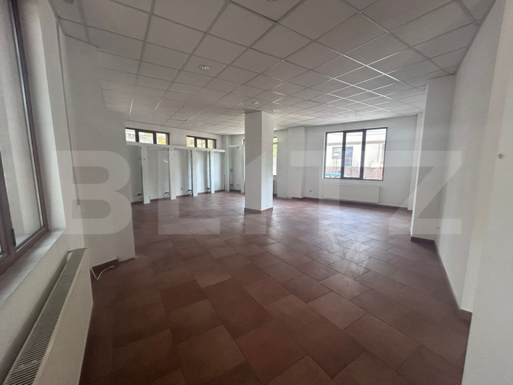 Spatiu comercial , 130 mp, zona Billa