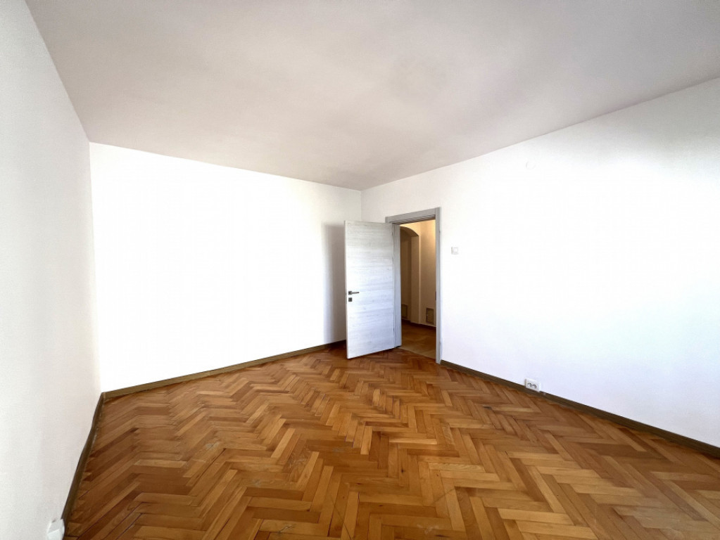 APARTAMENT 3 CAMERE – NERVA TRAIAN – CENTRALA PROPRIE