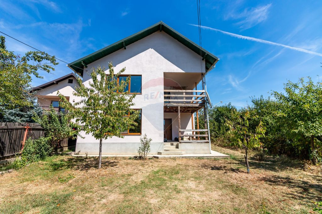 Casă spatioasă 5 camere Bucov