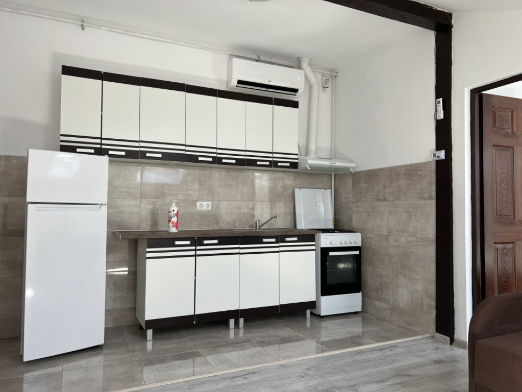 Ap 2 camere mansarda nou SHOPPING CITY