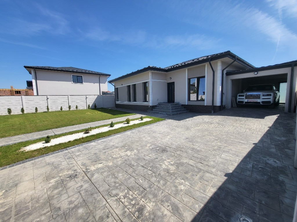 Singulara pe parter | placa de beton | 525mp teren | garaj