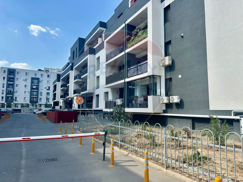 Inchiriere ap 3 camere plus curte de 40 mp