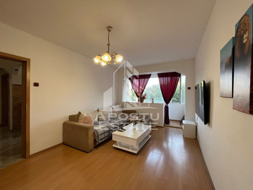 Apartament cu 2 camere, decomandat, etajul 1, zona Sagului