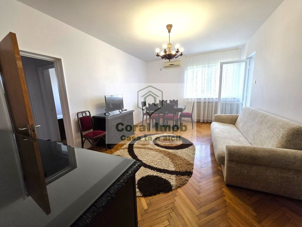 Inchiriere 3 camere, 2 bai, centrala, Dimitrov