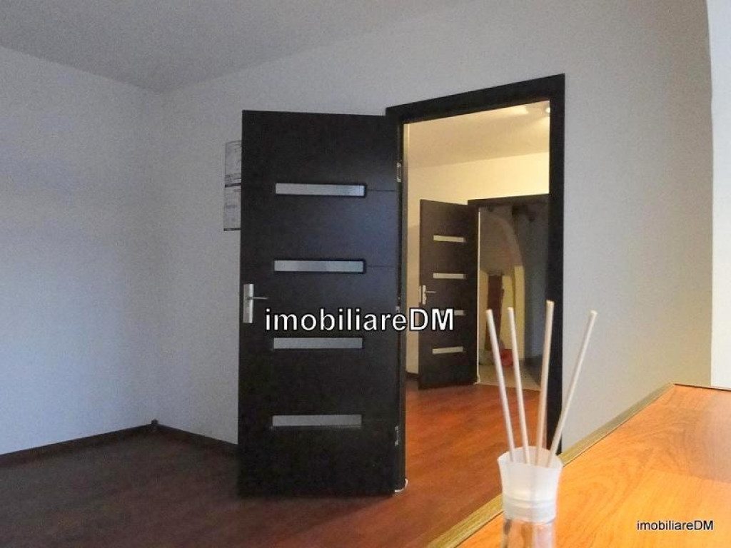 SPATIU COMERCIAL tip apartament 2 camere , 52mp, in Podu Ros