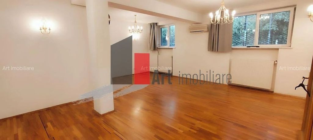 Spatiul "KONFORTA", intrare separata