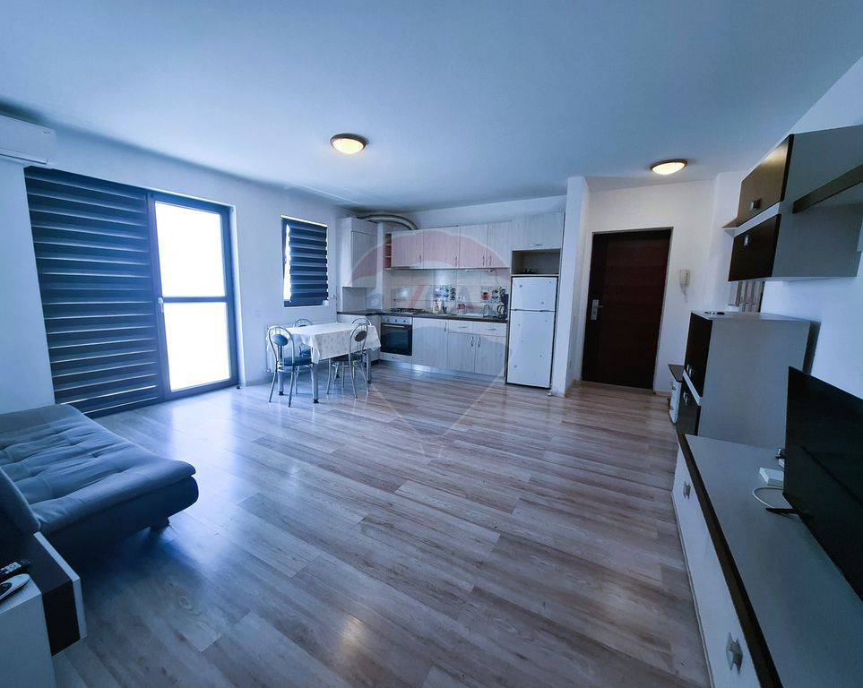 Apartament cu 2 camere de închiriat