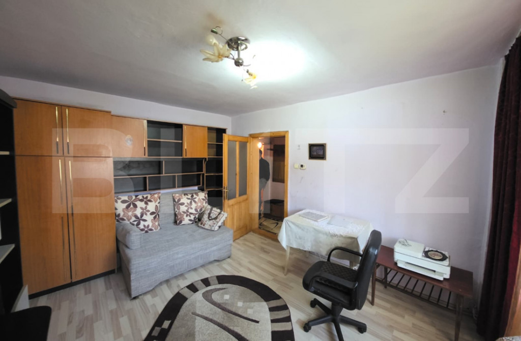 Apartament cu o camera, mobilat, parter inalt–zona Sensul