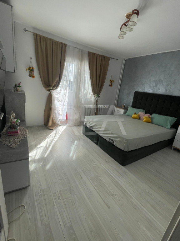 Închiriere 3 camere 7/8 anvelopat, Bdul Uverturii-Teatrul M