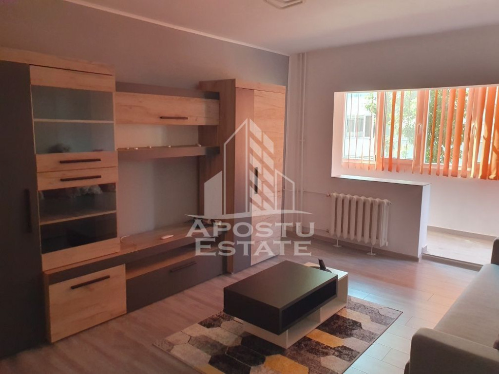 Apartament cu 2 camere, decomandat,conf 1, etajul 1, Damb...