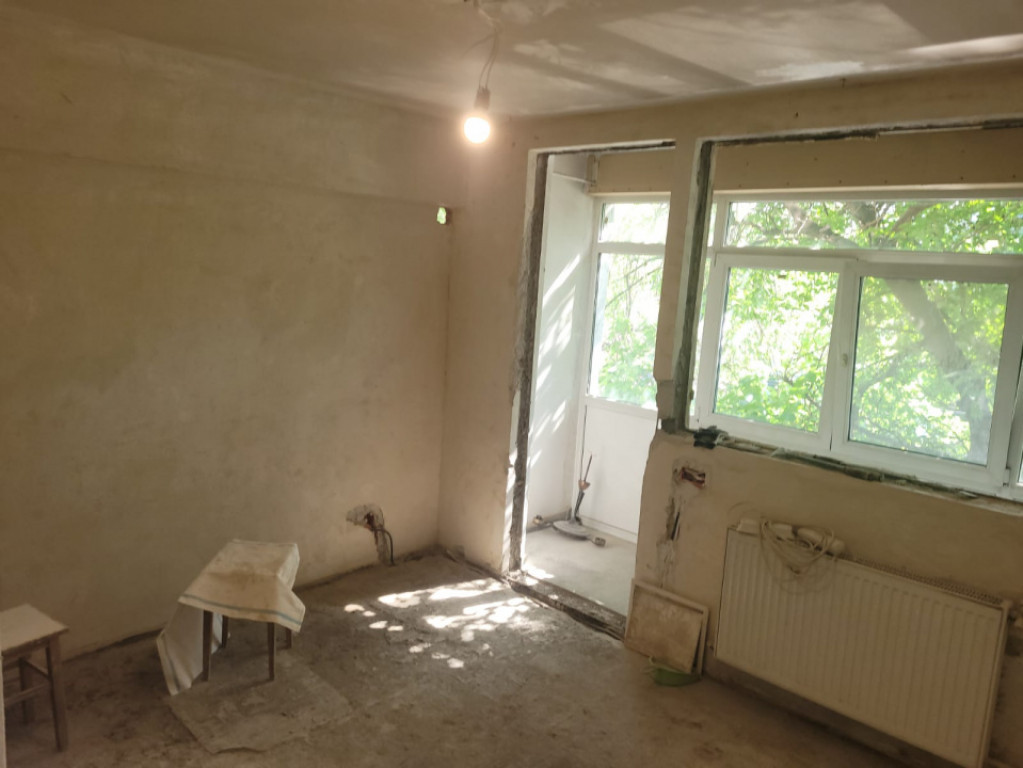 Apartament de 2 camere ( Bloc Reabilitat )-Tineretului-Uniri