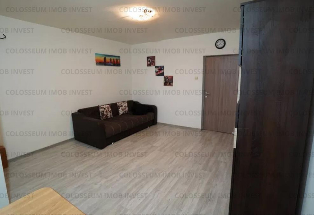 Garsoniera decomandat - zona Tractorul