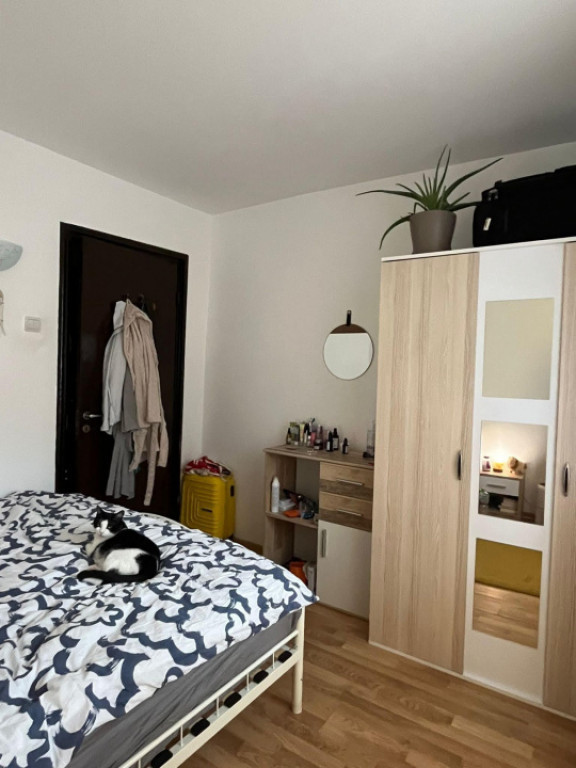 Apartament de 2 camere ( Complet Renovat )-Titulescu-Victori