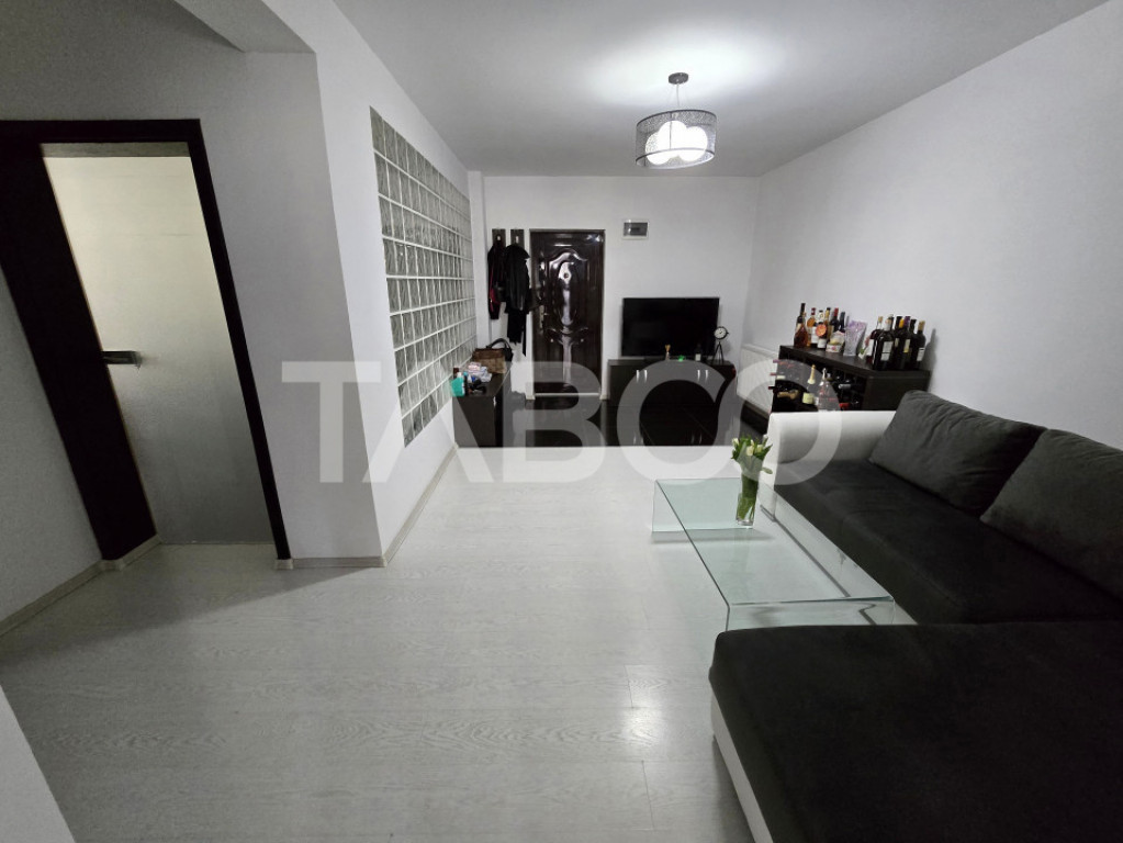 Apartament decomandat 3 camere parcare 2 balcoane Alma Turni