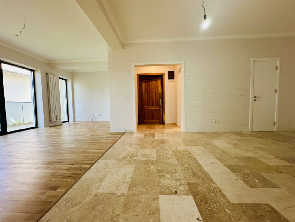 Apartament 3 camere - Birouri - Lacul Tei